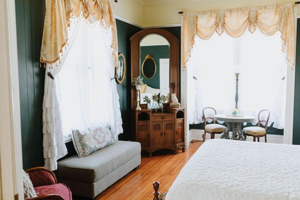 Royal Olive Manor Bed and Breakfast Sonora Εξωτερικό φωτογραφία